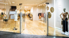 Türen für ein Geschäft, eine Boutique