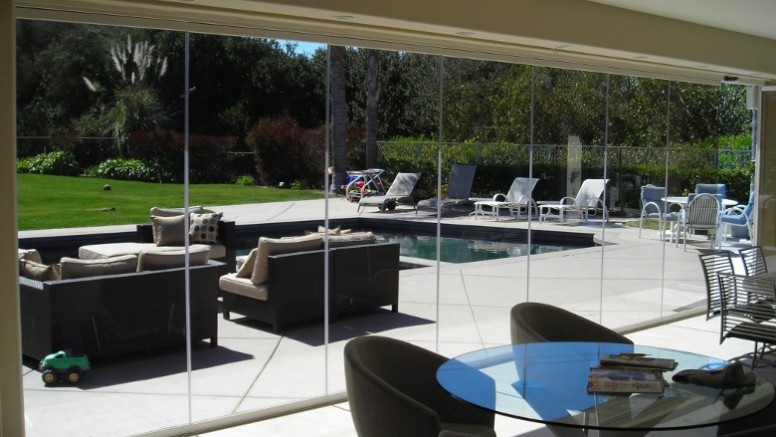 Kalte rahmenlose Verglasung